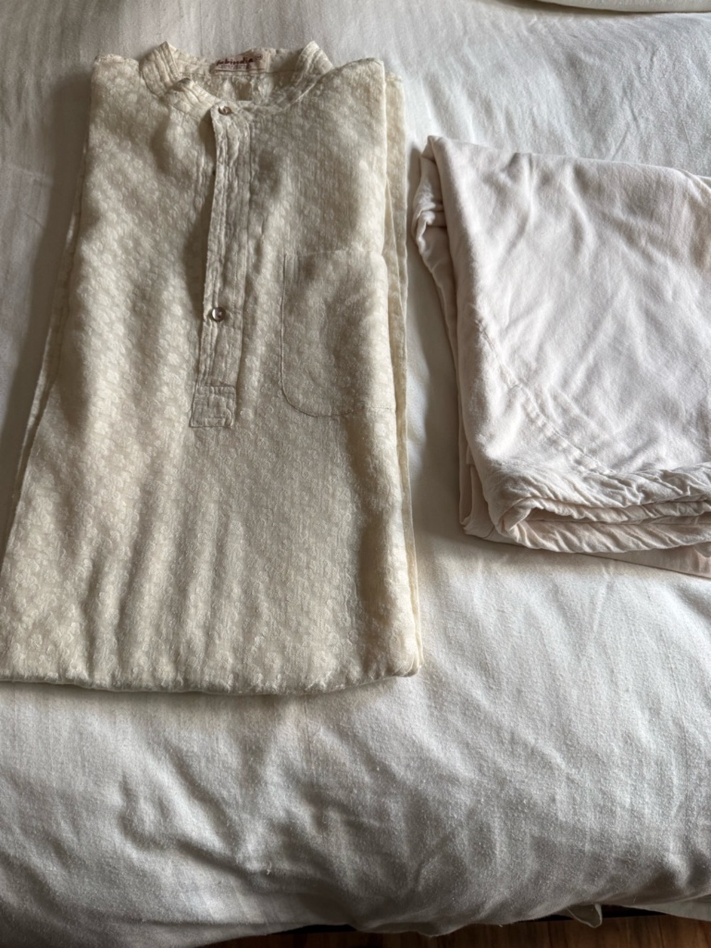 Men’s Fabindia Cream Embossed ethnic Cotton silk kurta and churidar pajama - Picture 8 of 11